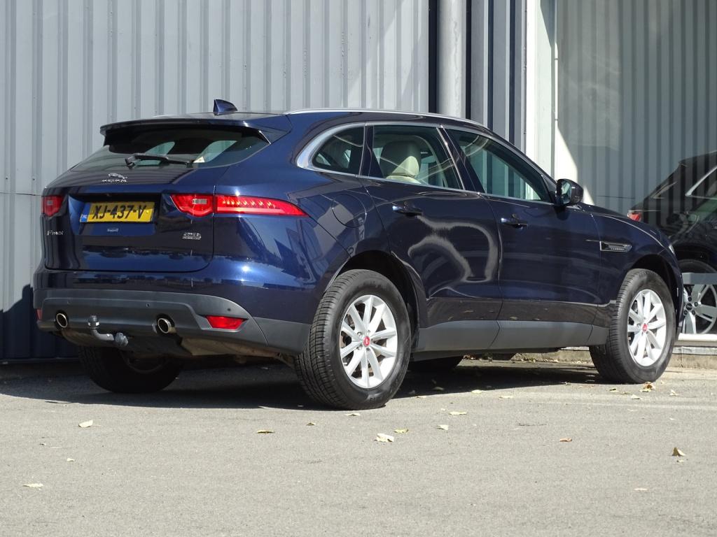 Jaguar F-pace 2.0t awd portfolio | leder | pano | trekhaak