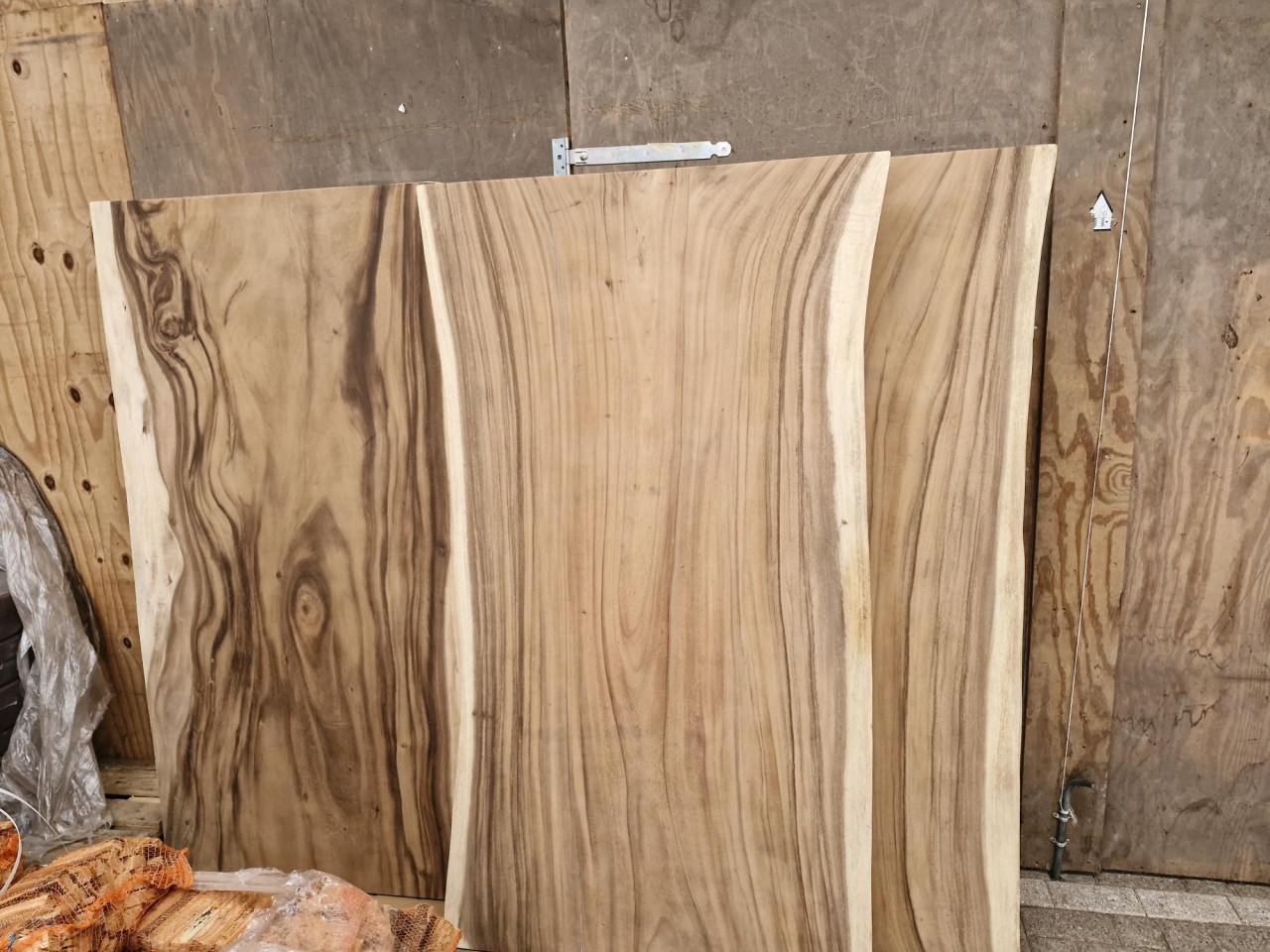 Suar boomstam tafelbladen incl onderstel naar keuze