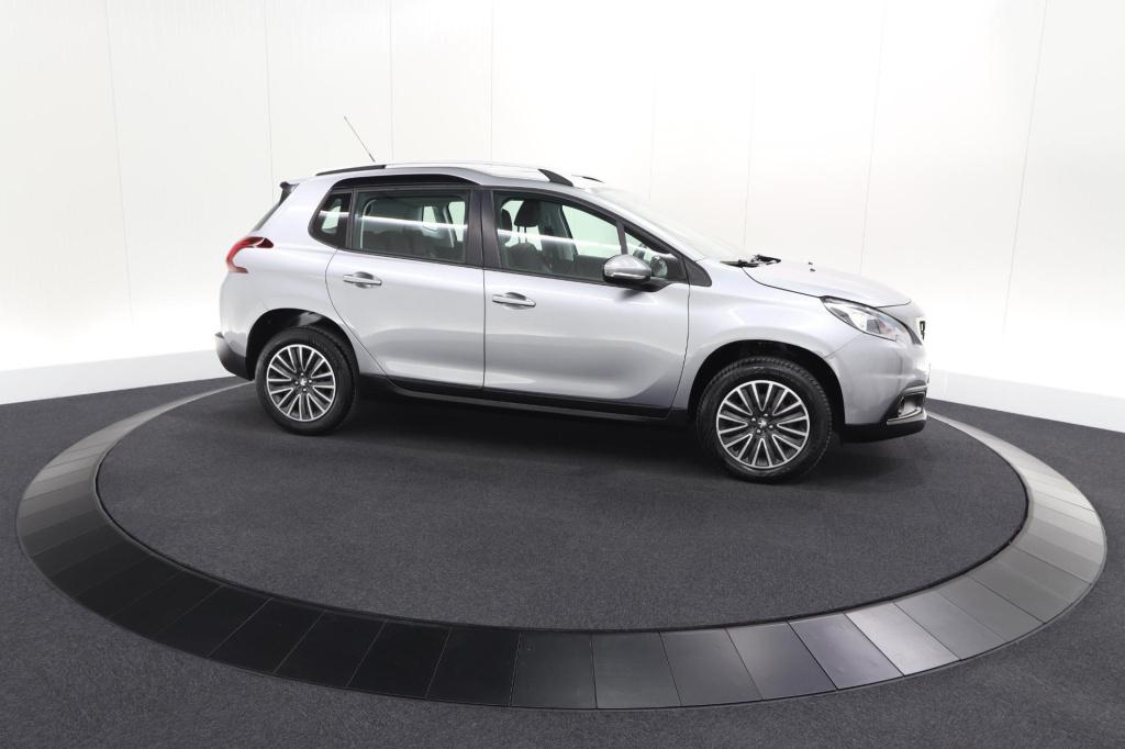 Peugeot 2008 puretech 110 blue lion | trekhaak | apple carplay | parkeersen