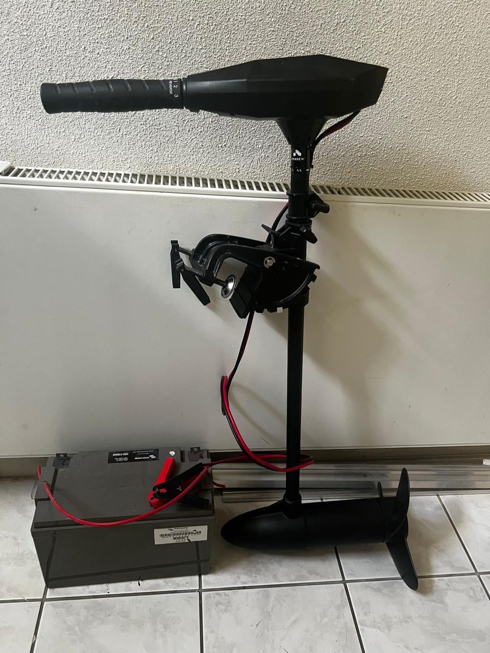 Electrische buitenboordmotor Amarew am66 met gel accu