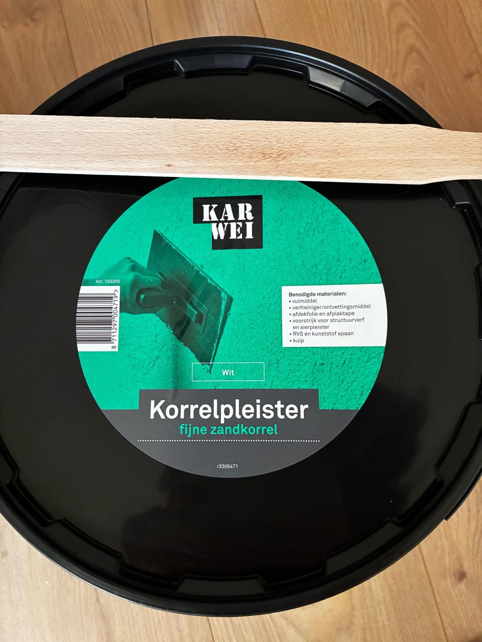 2 emmers Karwei korrelpleister fijn