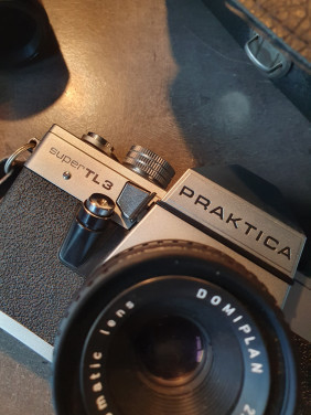 Mooie jaren 70 Praktica Super TL3 35mm SLR camera met 3 lenzen...