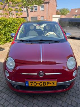 Fiat 500, sportieve auto met dakraam en met nieuwe apk 28-6-2027