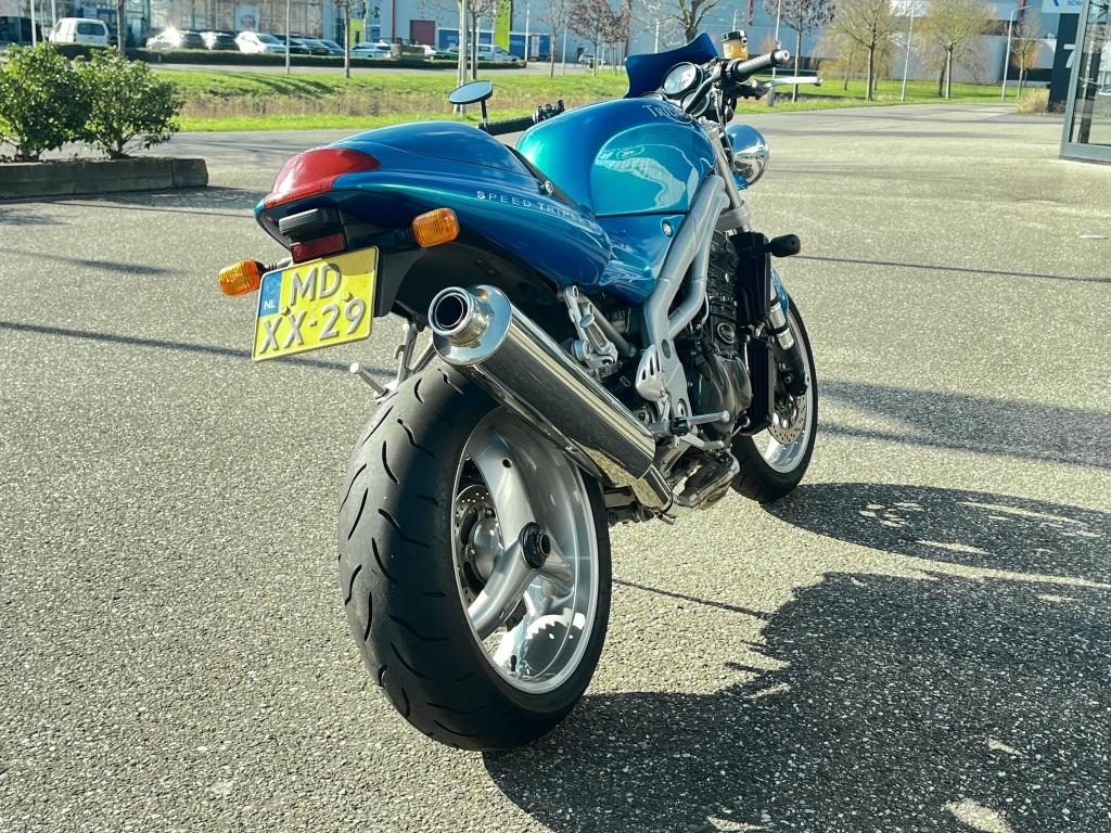 Triumph Speed Triple naked t509