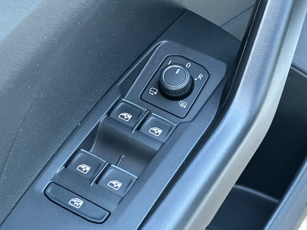 Volkswagen T-cross 1.0 tsi dsg active | led | camera | carplay | rijklaar i