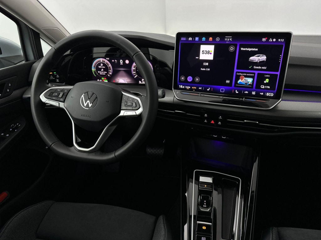 Volkswagen Golf 1.5 ehybrid style edition