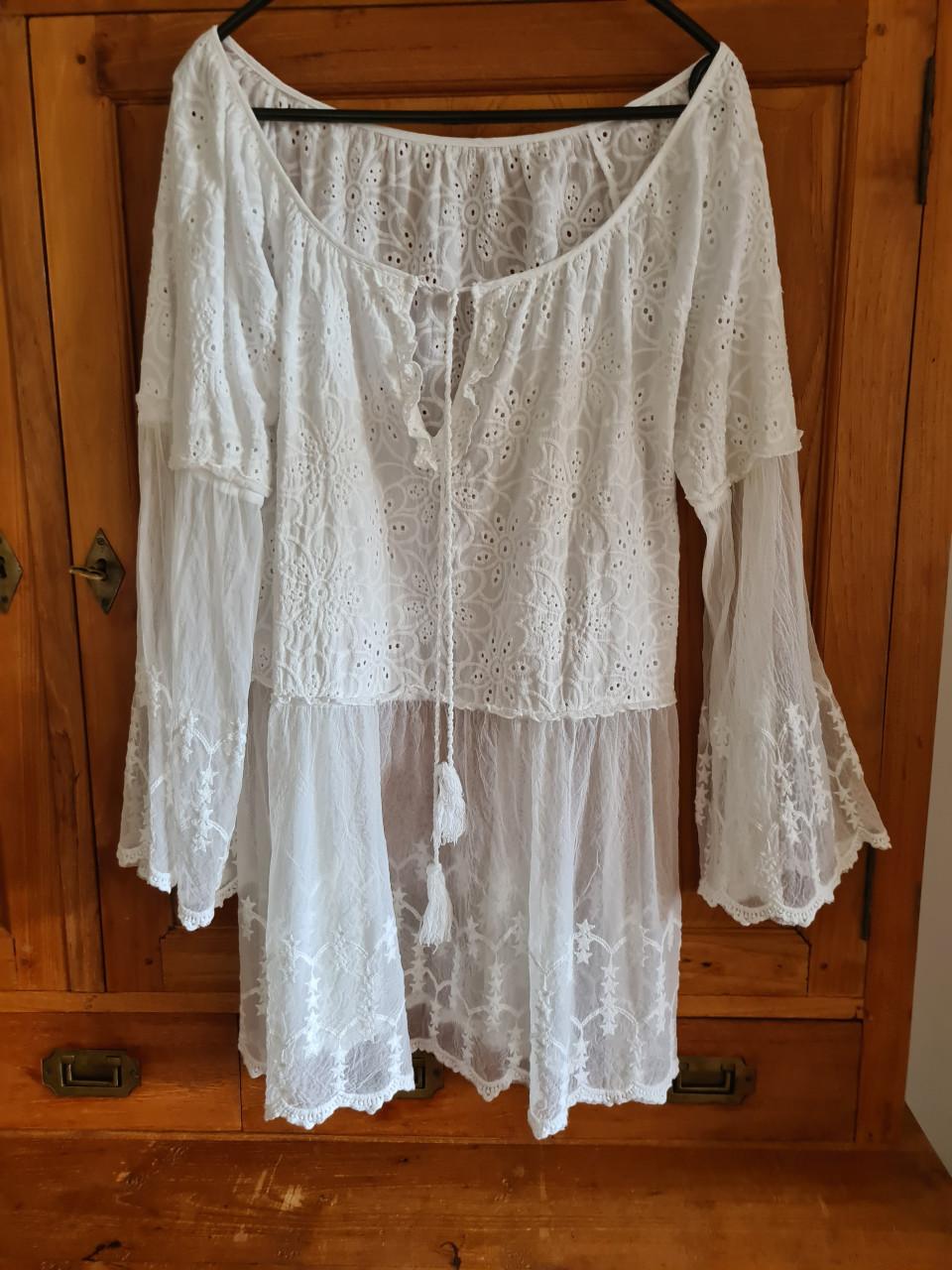 Nieuwe witte blouse / tuniek broderie met mesh stof Mt L