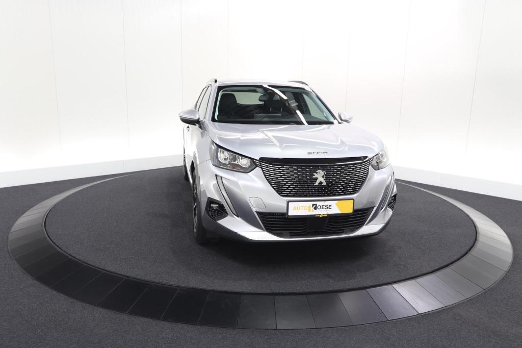 Peugeot 2008 puretech 130 pk allure pack | trekhaak | camera | adaptieve cr