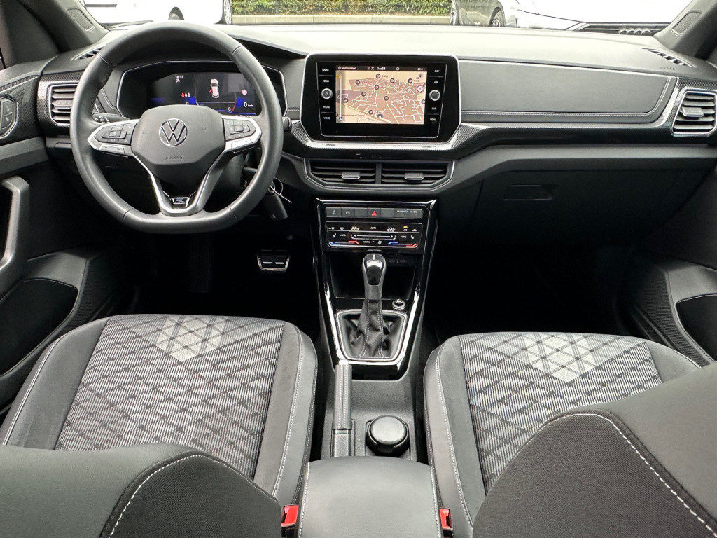 Volkswagen T-cross 1.5 tsi 150pk dsg r-line | camera | trekhaak | navi | iq