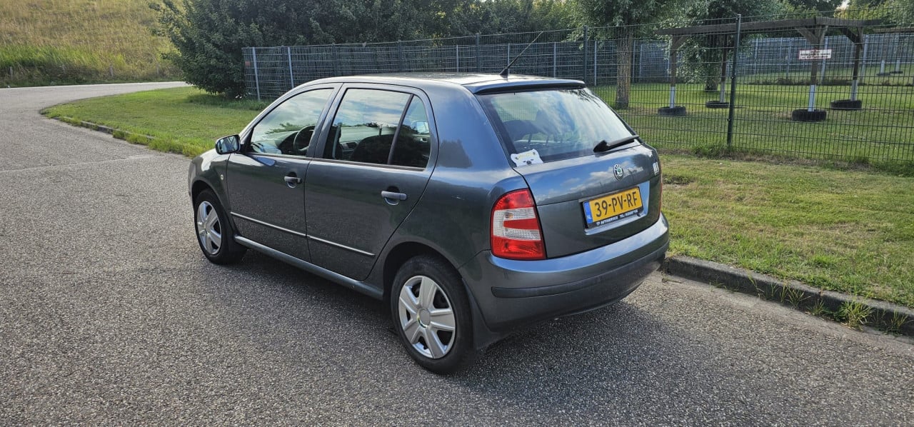 Skoda Fabia 1.4-16V Elegance Airco 5-DRS In Zeer Goede Staat!