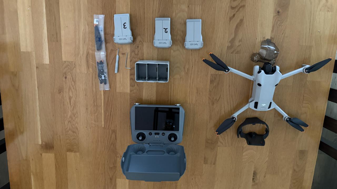 DJI Mini 4 Pro drone fly more combo met rc331 smart controller