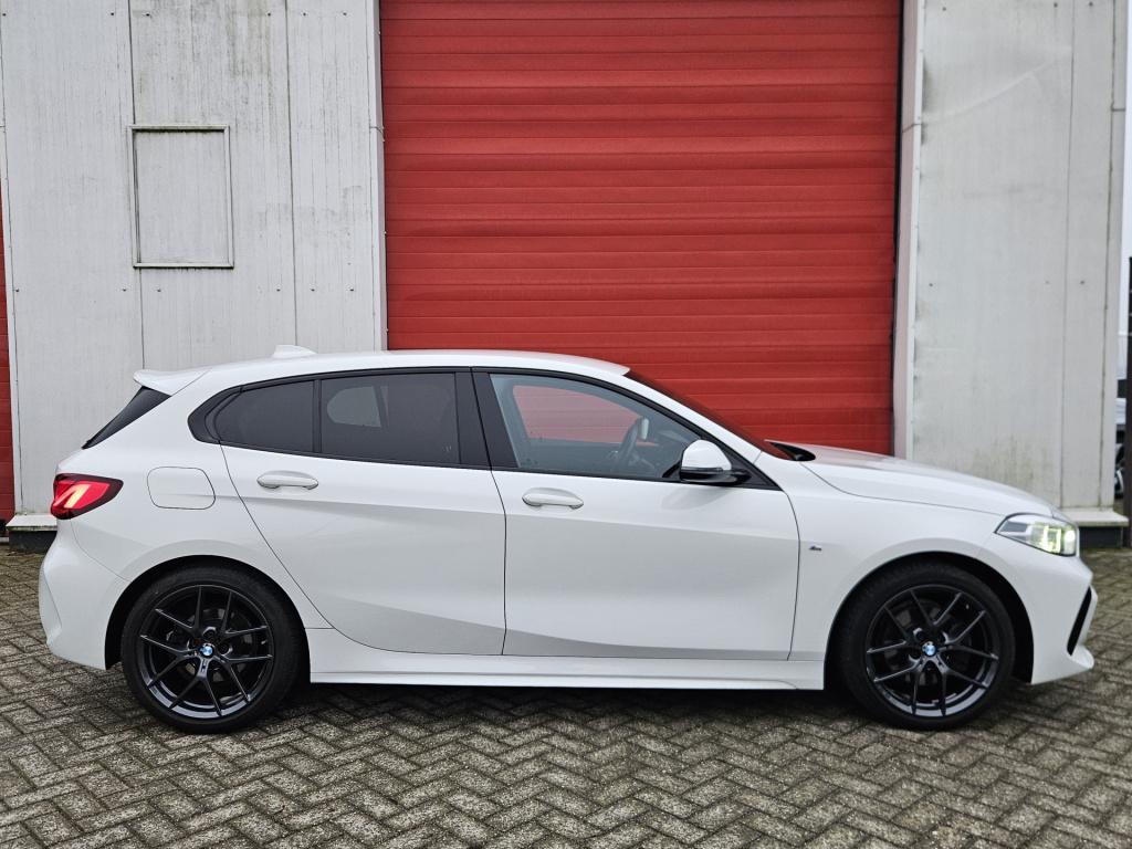 BMW 1 Serie 118i high executive m-sport | head-up | leder