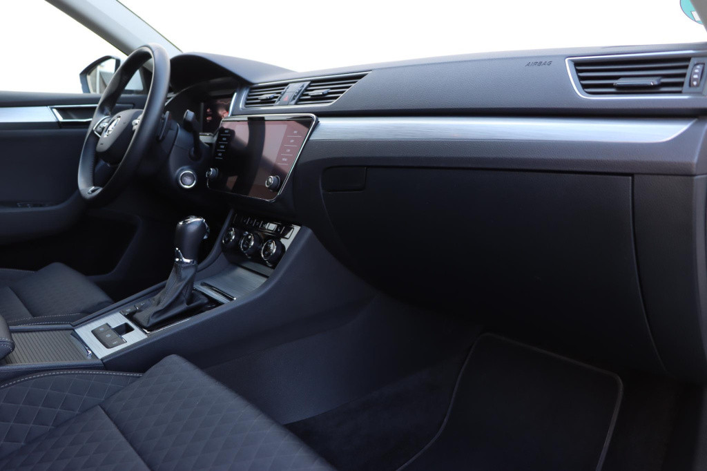 Skoda Superb combi 1.4 tsi iv business edition plus