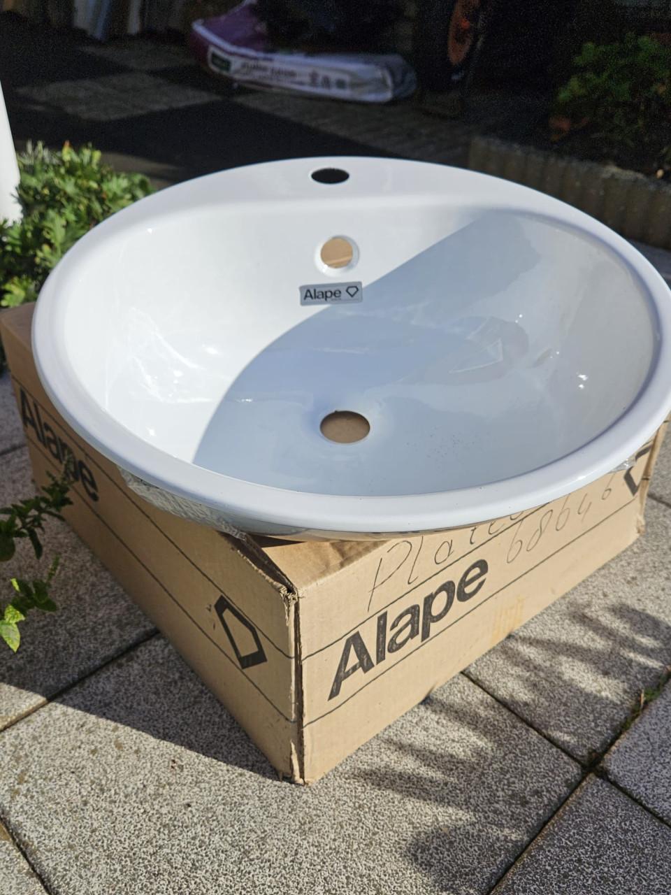 Witte wasbakken  2stuks