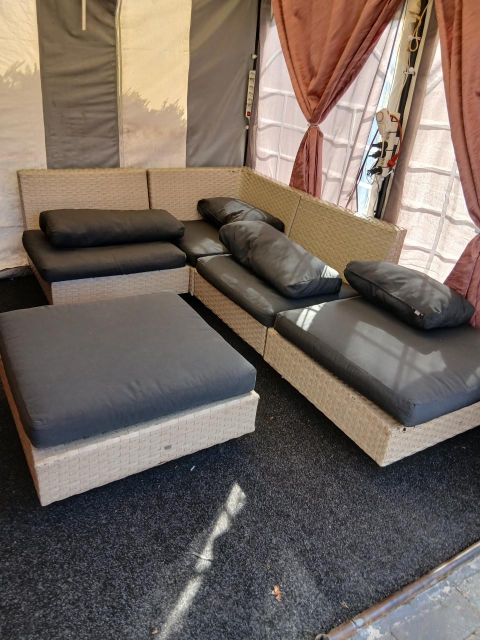 Mooie Lounge set 250x250 op halen set is in sublieme staat