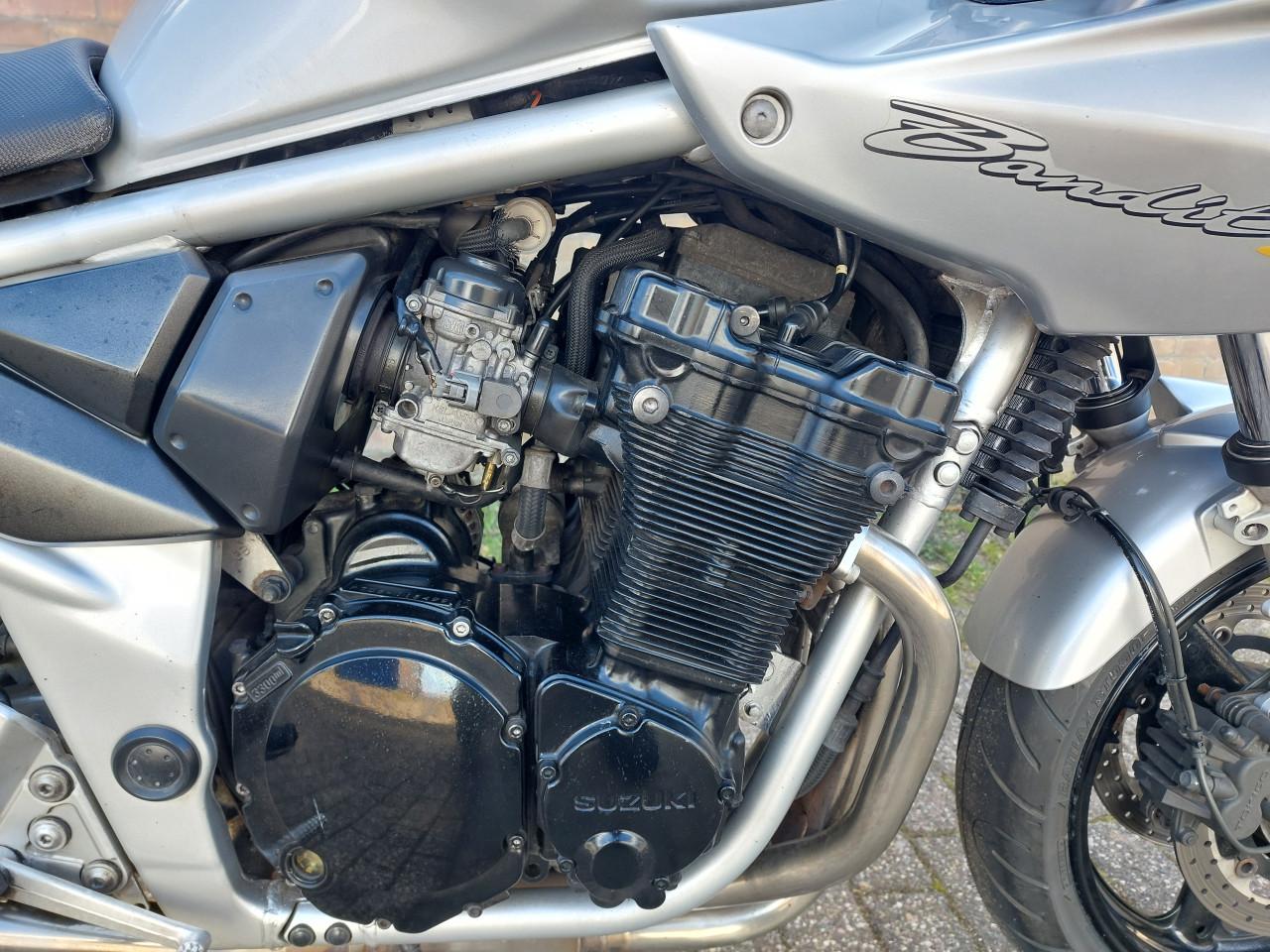 Suzuki GSF 650 SA abs
