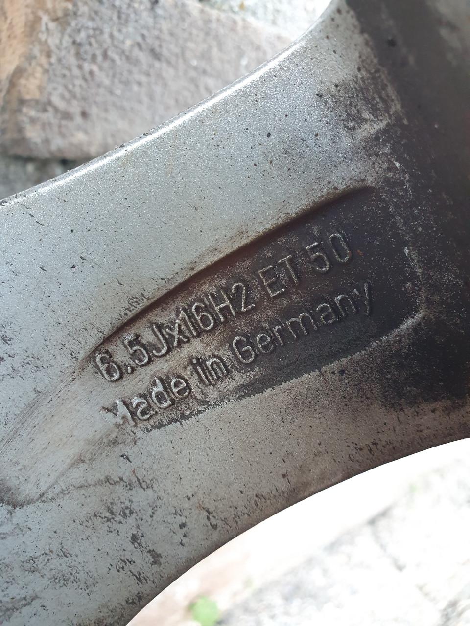 Winterbanden op lichtmetalen velg 205/55 R16