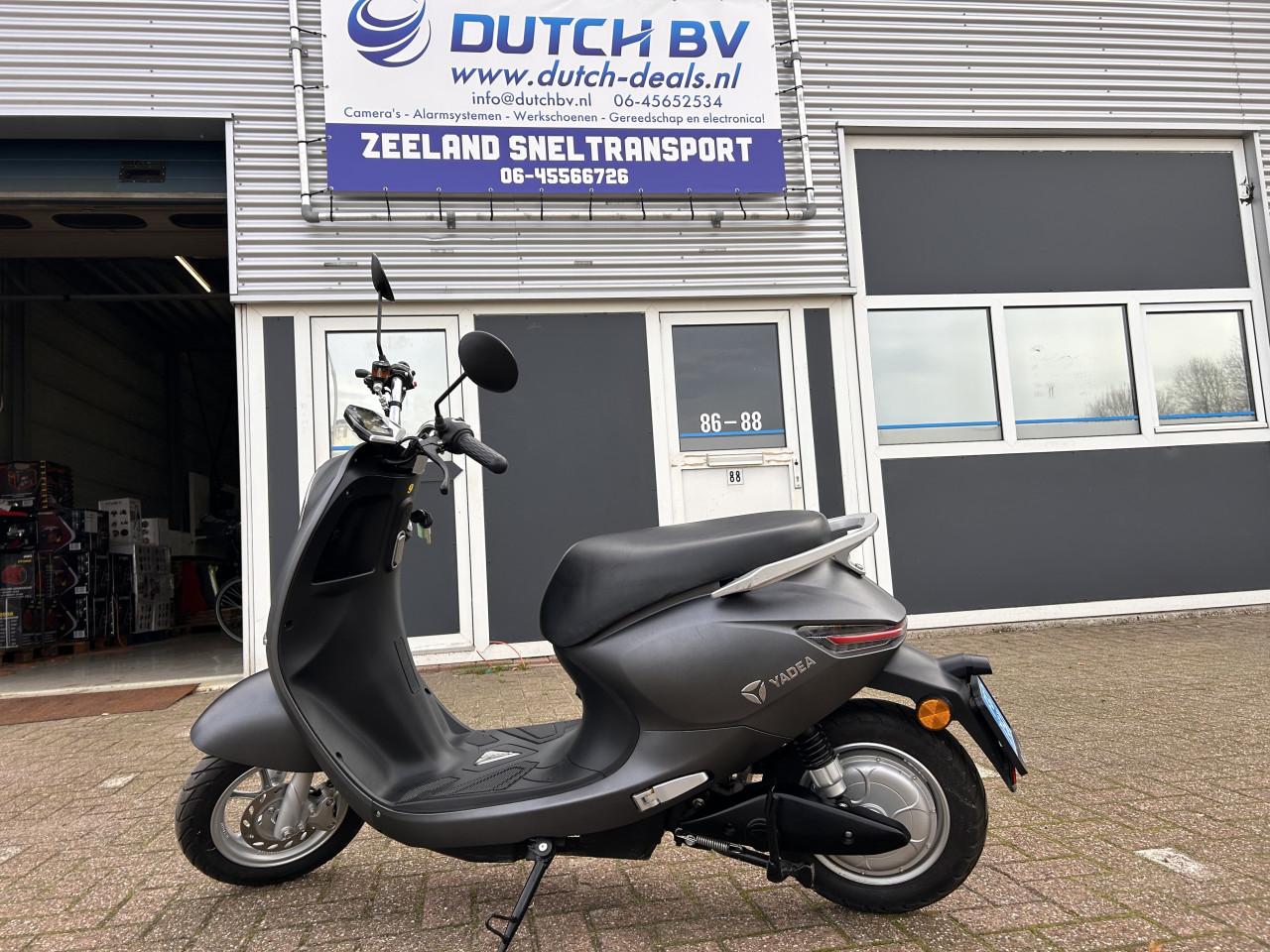 E-scooter Yadea C-umi
