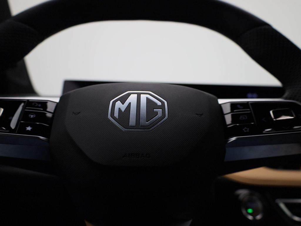 MG Hs 1.5 phev aut. luxury