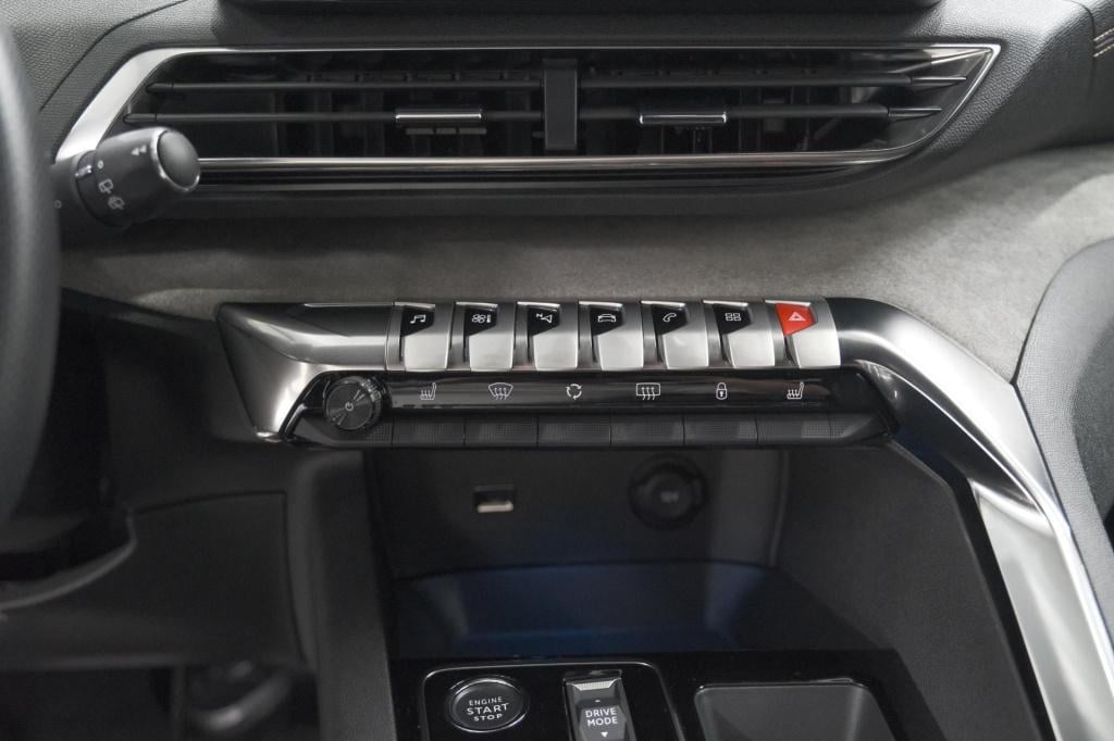 Peugeot 3008 puretech 130 eat8 gt black pack | camera | adaptieve cruise co