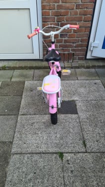 Mooi en goed werkend meisjes fiets 16inch-3 tot 7jaar