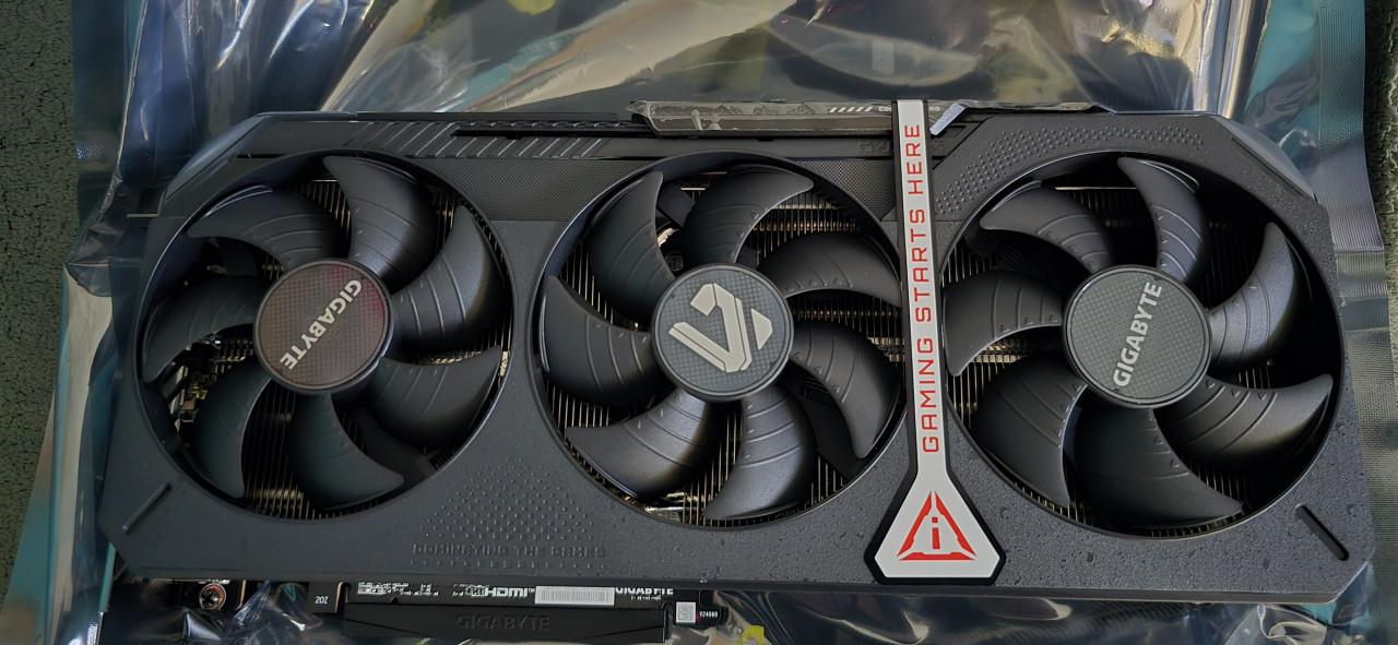 Gigabyte Radeon RX 9070 XT Gaming OC 16G