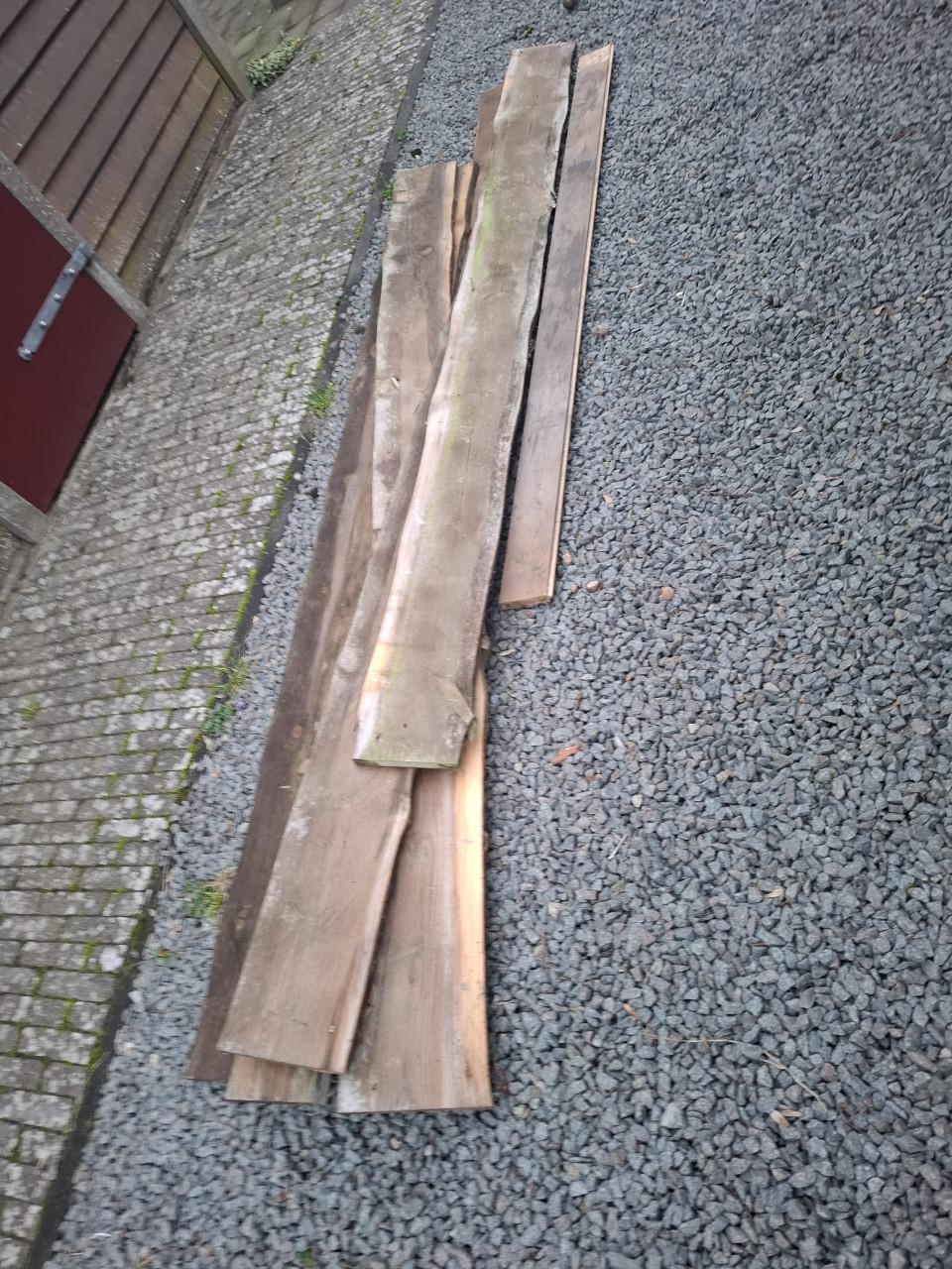 Gratis Schaaldelen / Brandhout