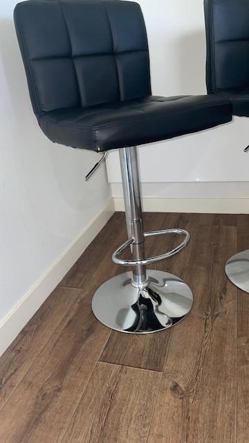 2 Luxe barkrukken, zwart/chroom