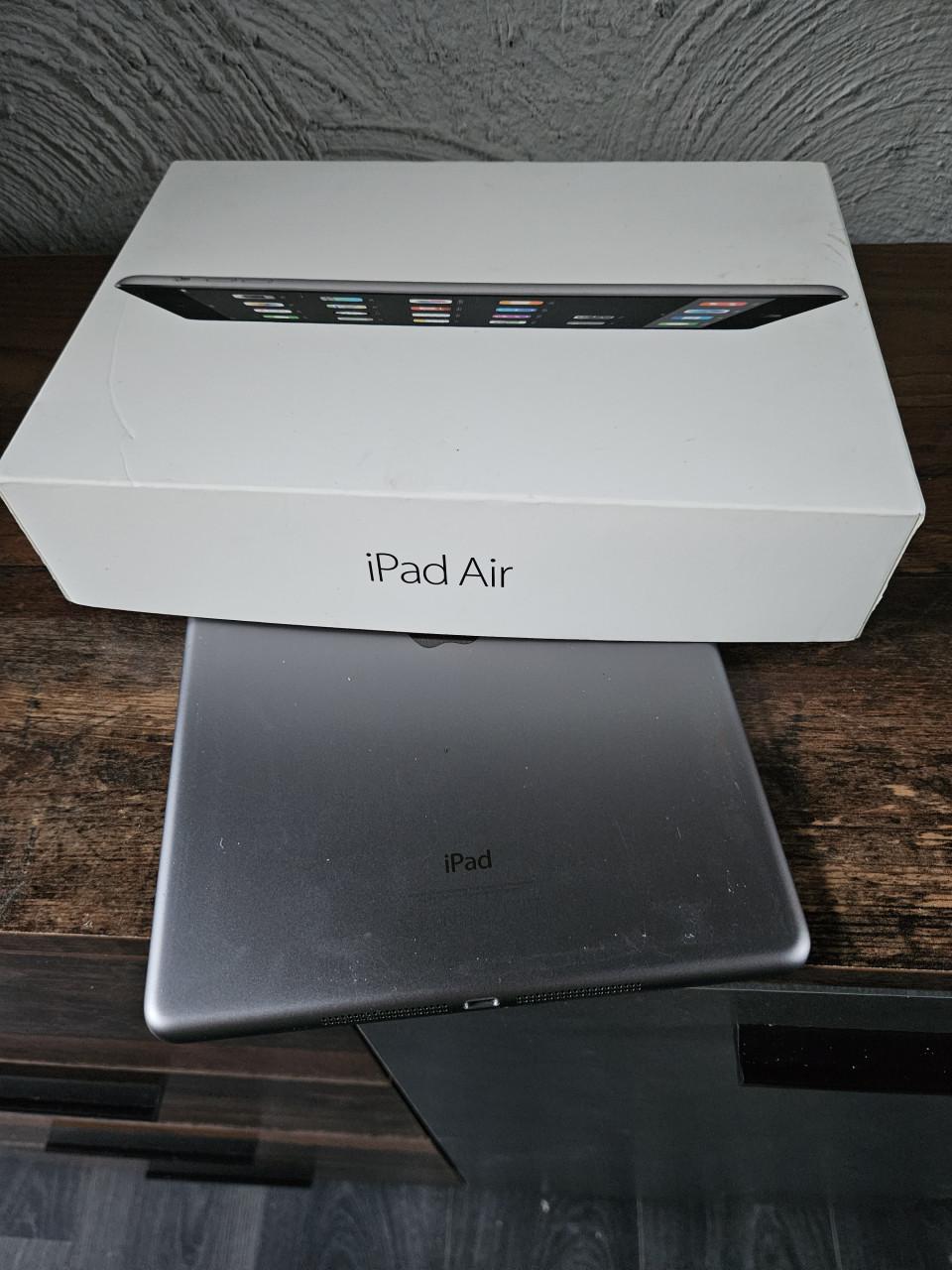 Werkende Apple iPad Air 16GB Wi-Fi Spacegrijs