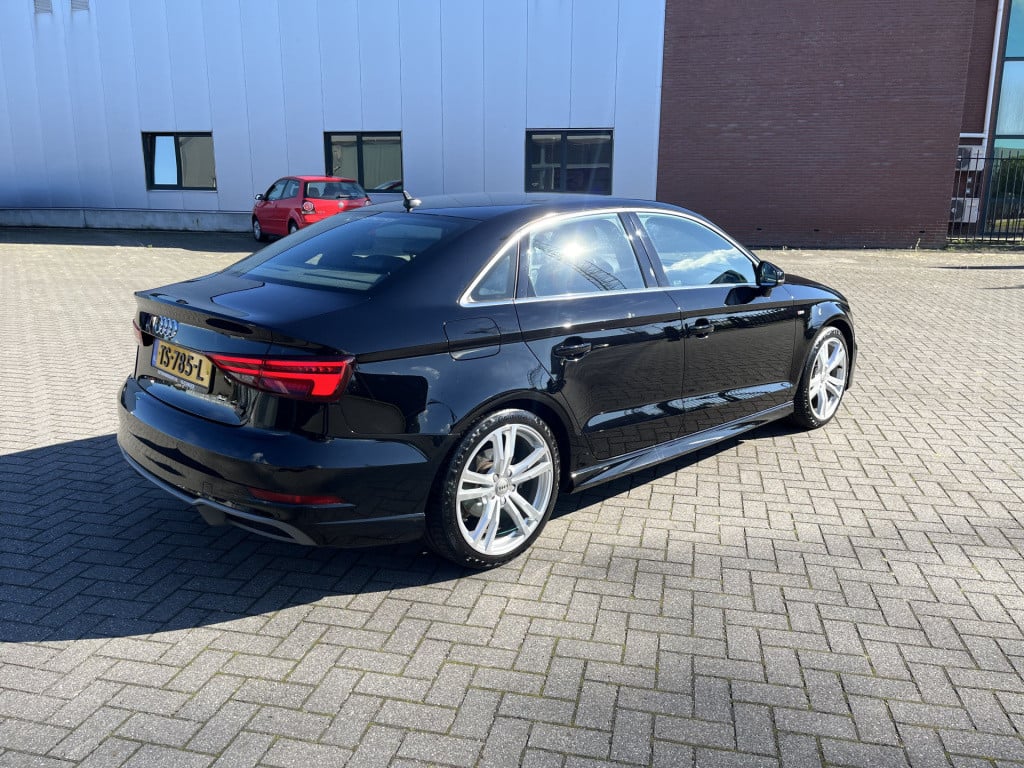 Audi A3 limousine 1.5 tfsi cod sport s line edition nl auto
