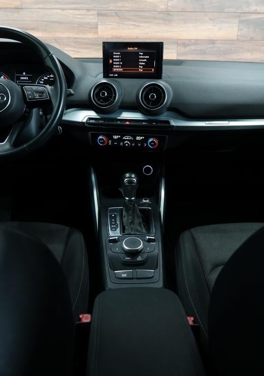 Audi Q2 1.0 tfsi sport | pdc | 19" | driveselect |