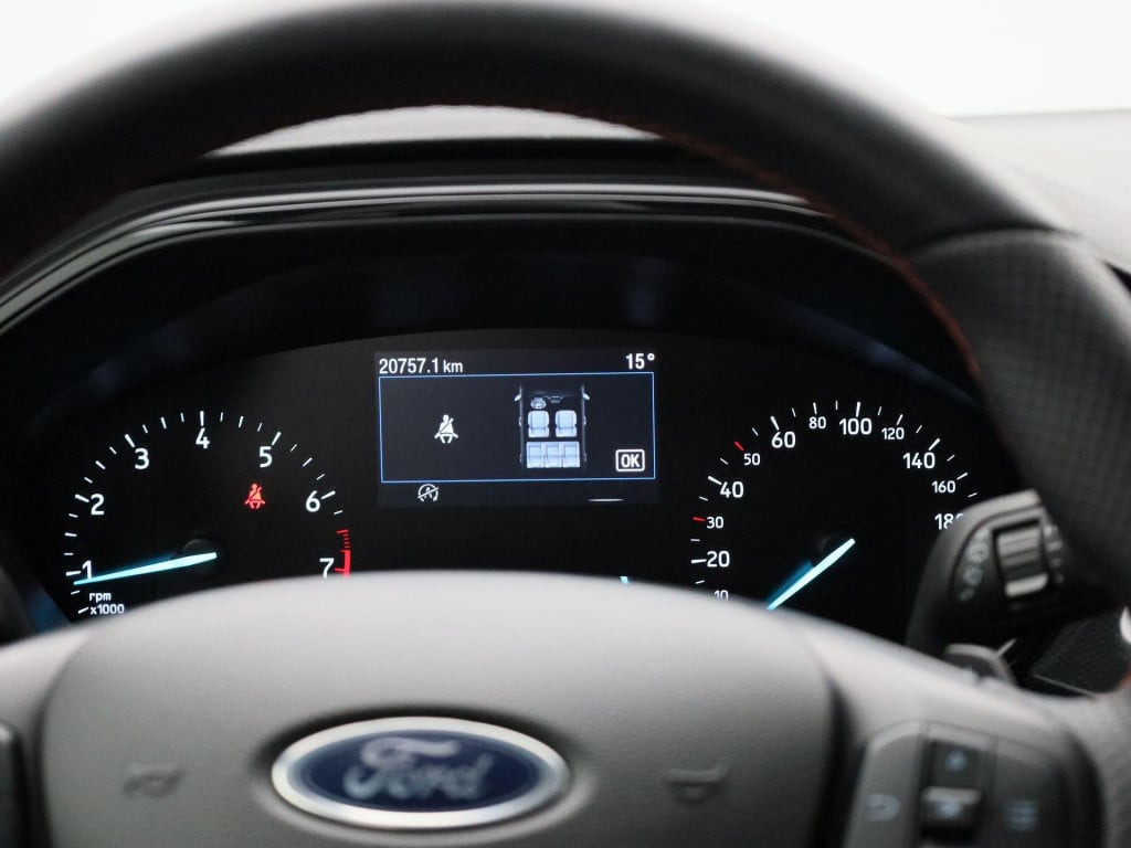 Ford Focus 1.0 ecoboost hybrid st-line