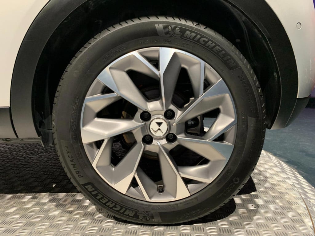 Ds Ds 3 crossback e-tense so chic 50 kwh *leder*appconnect*head-up*camera* 