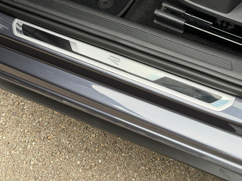 Volkswagen Polo 1.0 tsi dsg r-line | led gril | iq light | camera | stoelve