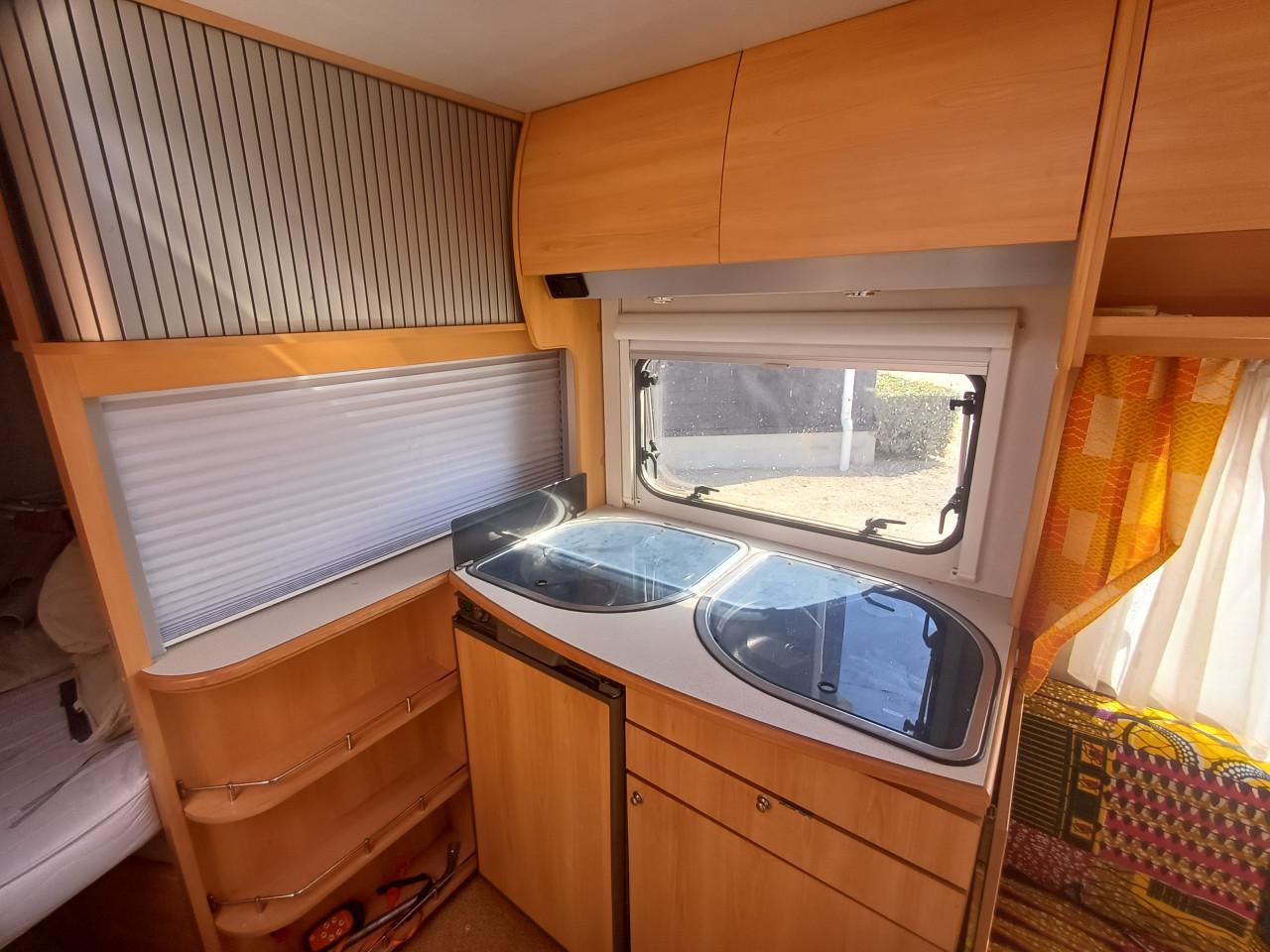 Home Car Caravan Met mover en voortent