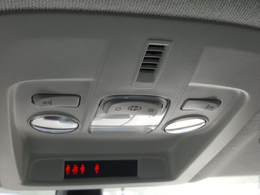 Citroen C4 Cactus vti 82pk airdream shine etg5 automaat navigatie | trekhaa