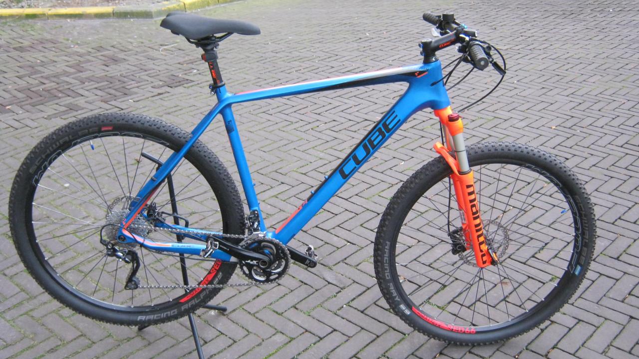TE KOOP CUBE REACTION  29 ER CARBON  ROND 200 KM OP GEFIETST VOOR 500 EURO