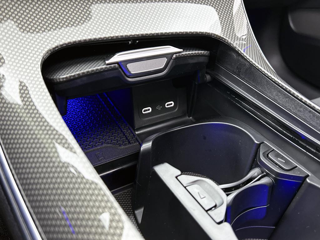 Mercedes-Benz C-Klasse 300 e business solution amg | premium plus pakket | 