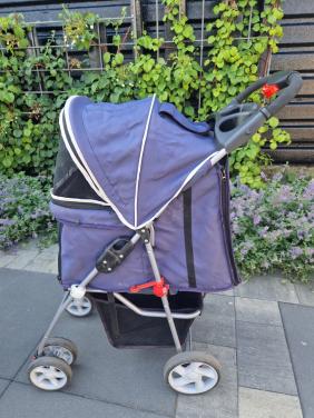 Honden wandelwagen