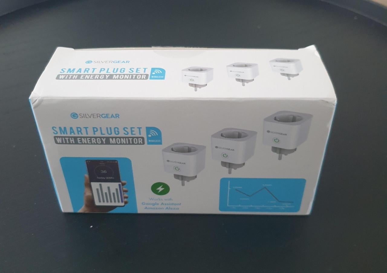 Verpakking met 3 nieuwe Silvergear Smart plug with energie monitor