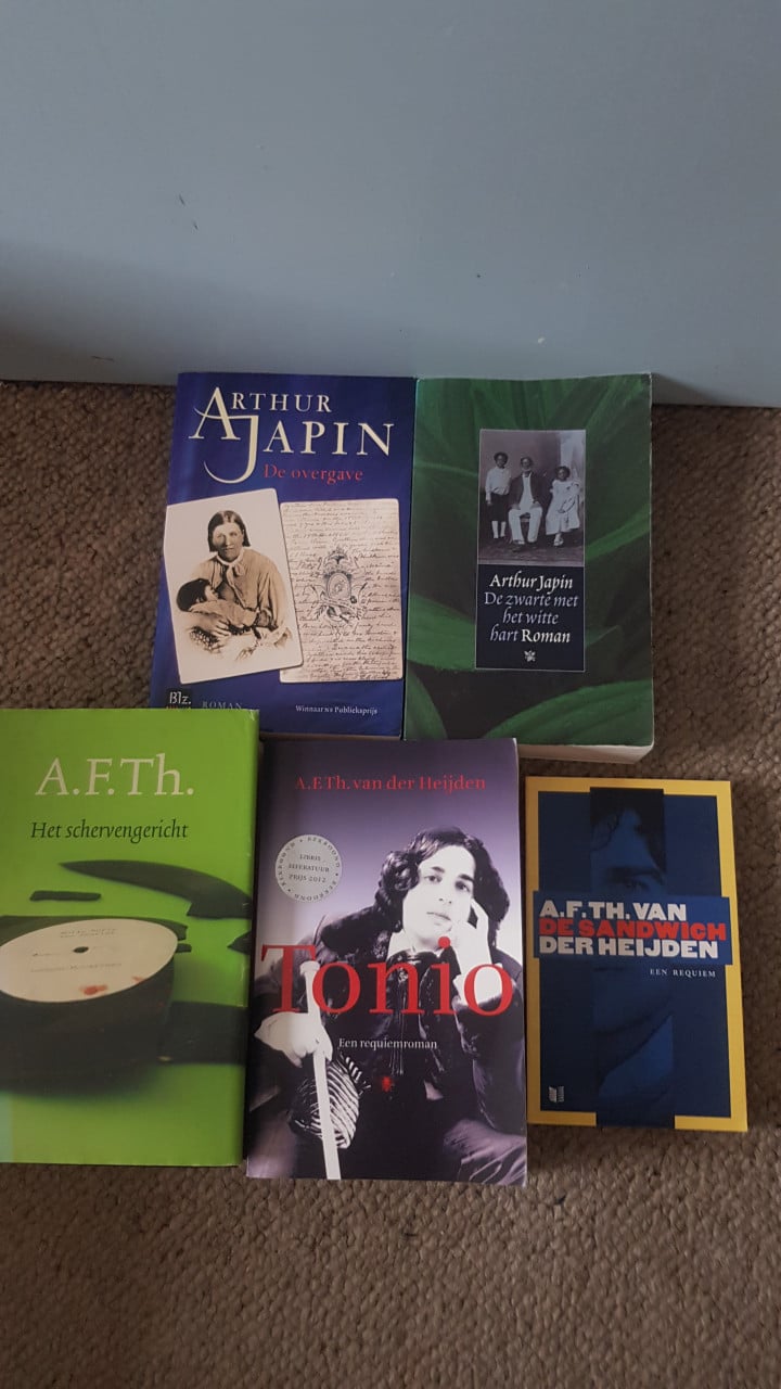 5 boeken van A. Japin en AF Th. van der Heijden