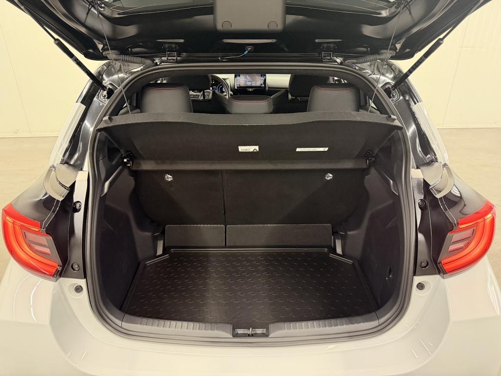 Toyota Yaris 1.5 hybrid gr sport