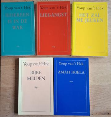 Vijf boekjes, verzameling columns, van Youp van ‘t Hek