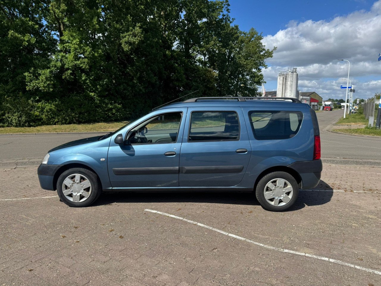 Dacia logan bj 2008 1800 euro