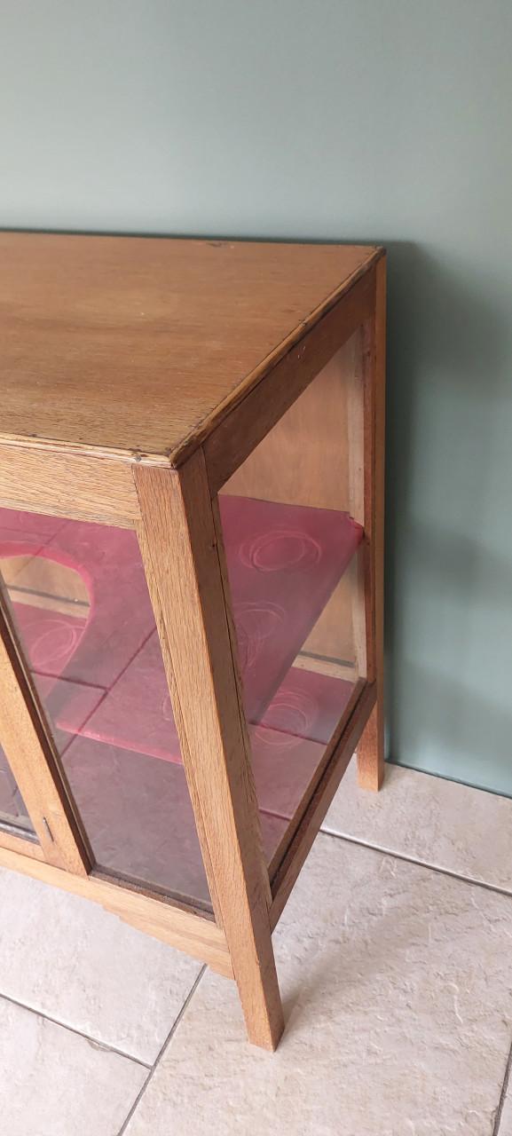 Mooi antiek theekastje