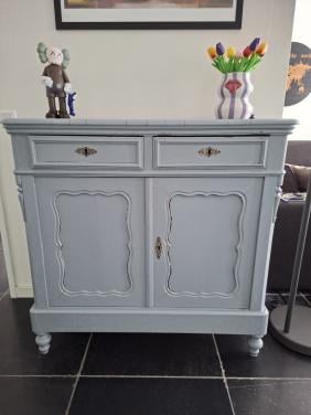 Biedemeierkast grijs