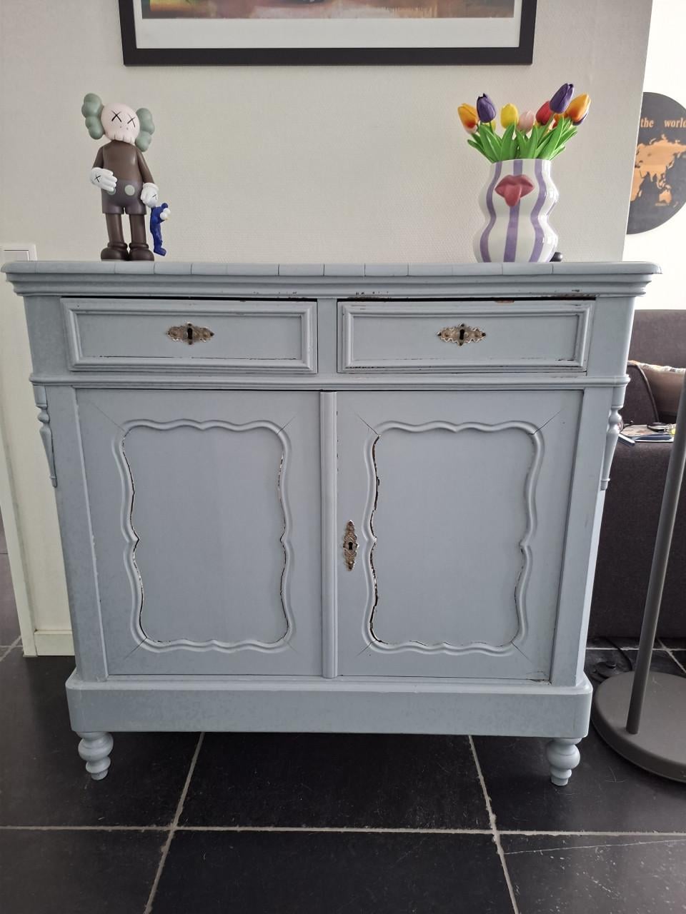 Biedemeierkast grijs