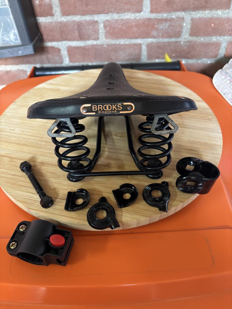 Te koop 3x fietszadels