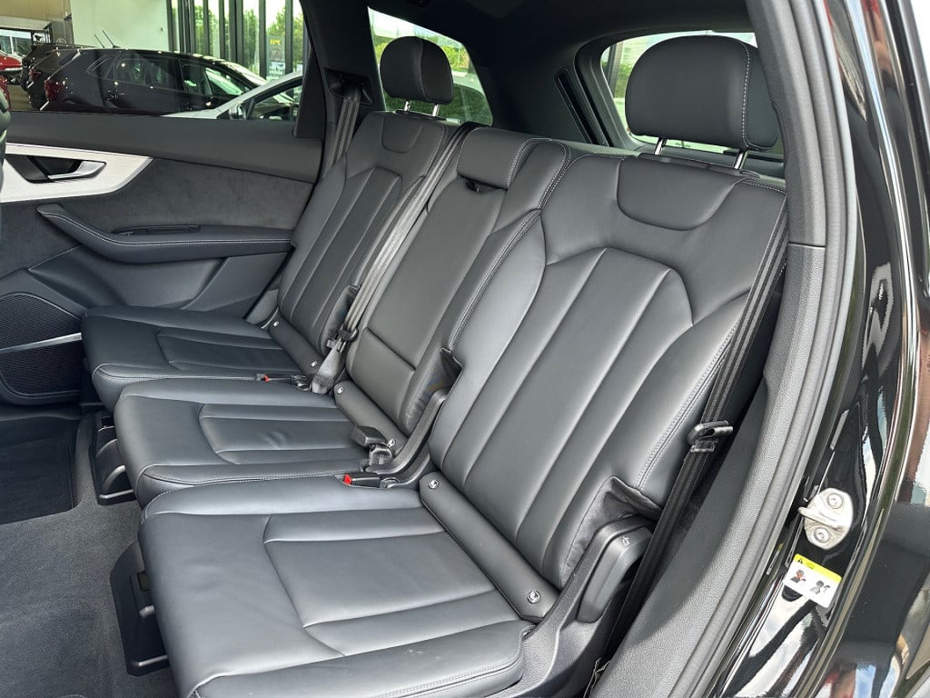 Audi Q7 55 tfsi e quattro pro line s-line | panoramadak | luchtvering | tre