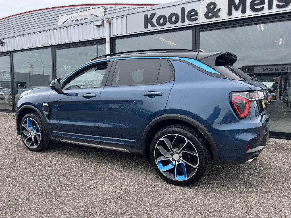 Lynk & Co 01 1.5 261pk plug in hybrid , panodak , 360gr camera, carplay